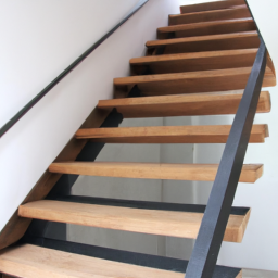 Construire un Escalier de Secours Conforme aux Normes Aubagne